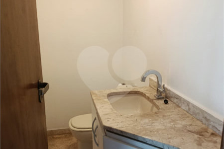 APARTAMENTO NO CAMPO BELO 137M² 3 DORMITÓRIOS