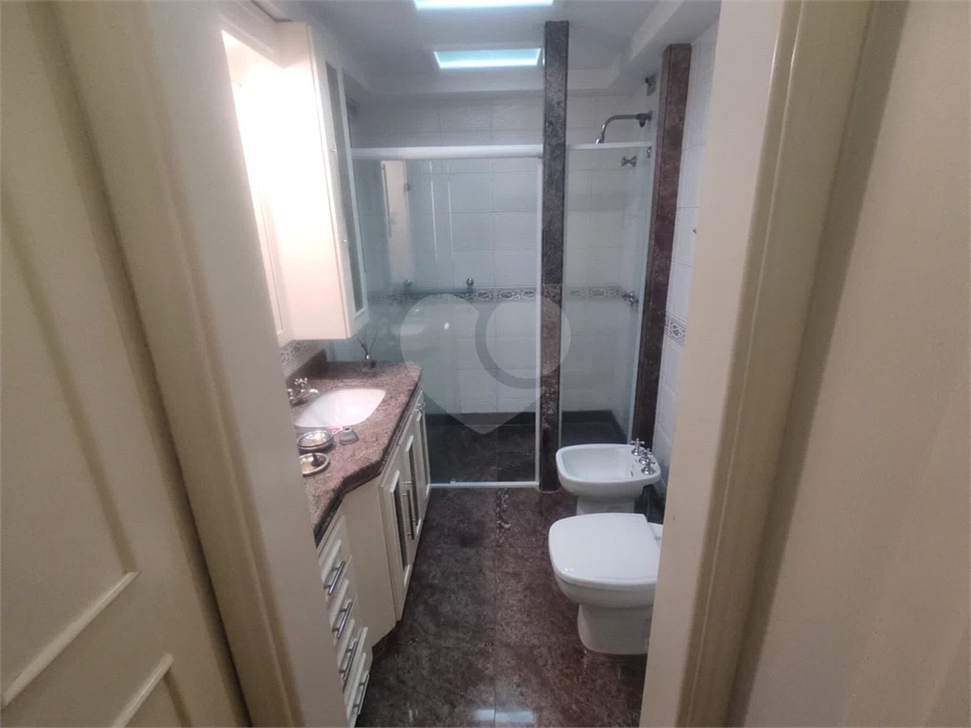 Apartamento para venda e locação no Bairro Vila Rezende em Piracicaba - SP.