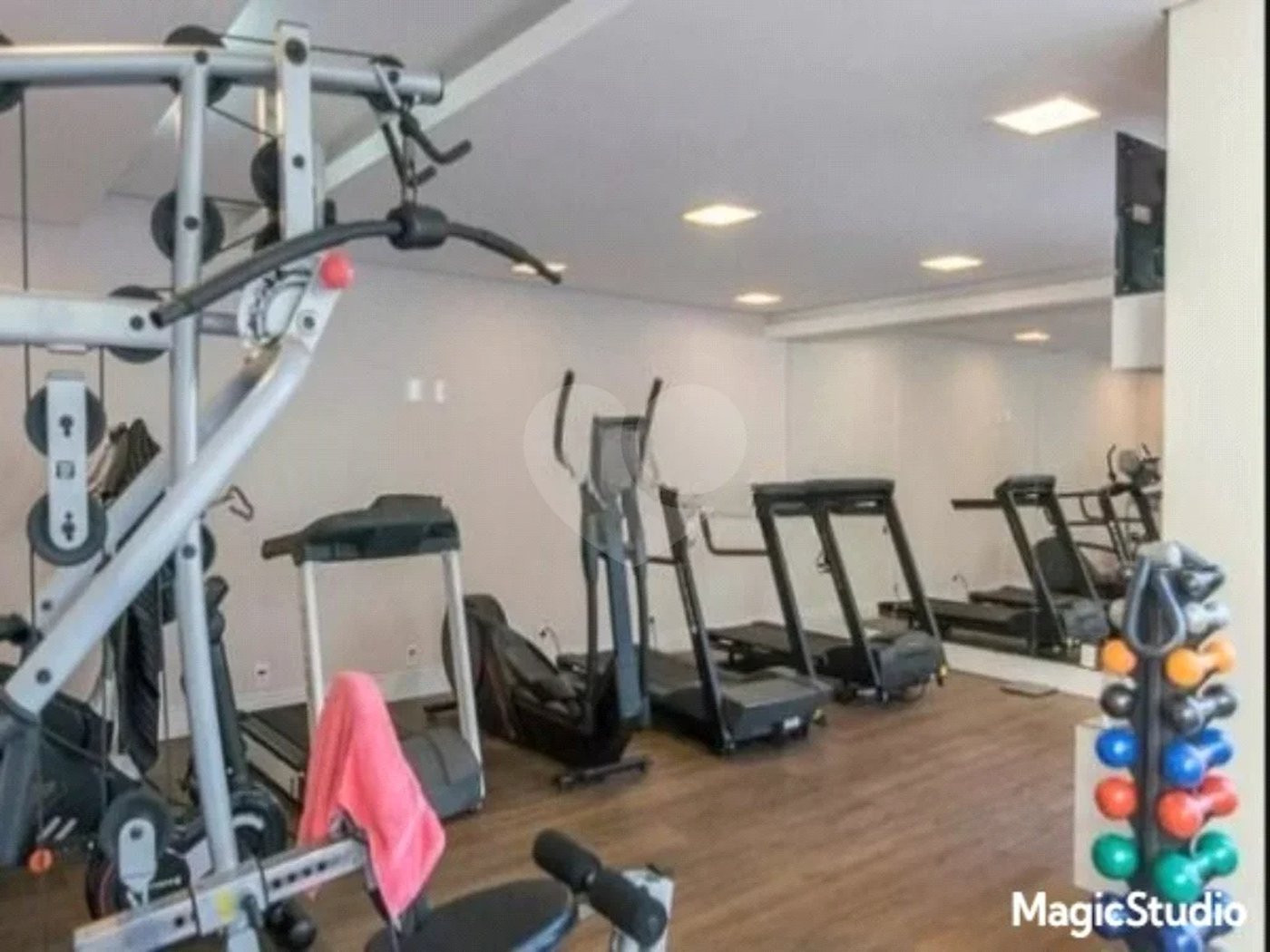 Apartamento com 2 dormitórios , sendo 1 suíte , 2 vagas , à venda no bairro Jardim , em Santo André.