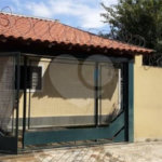Casa Térrea com 2 dormitórios.