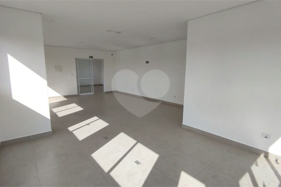 Vende-se apartamento no Edifício Residencial Flor do Ipê