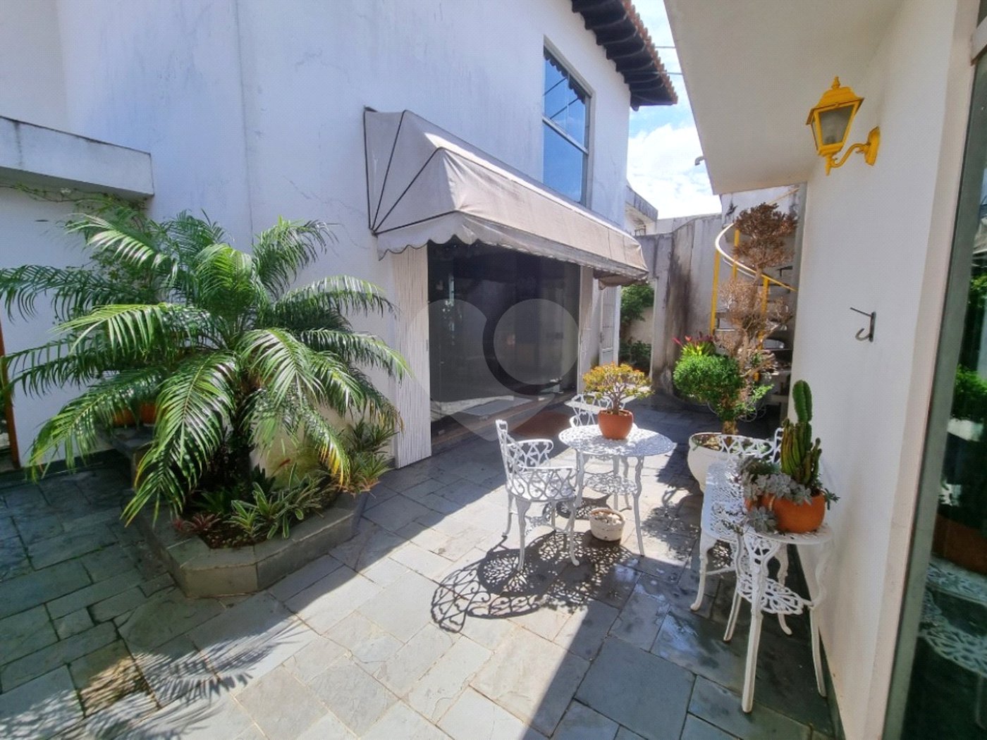 Sobrado com 300m² , 3 dormitórios , sendo 2 suítes , 4 vagas , à venda no Jabaquara.