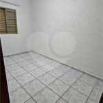 Excelente Casa Residencial no São Carlos 5 com 3 Quartos (1 Suíte) e Garagem Coberta para 2 Carros