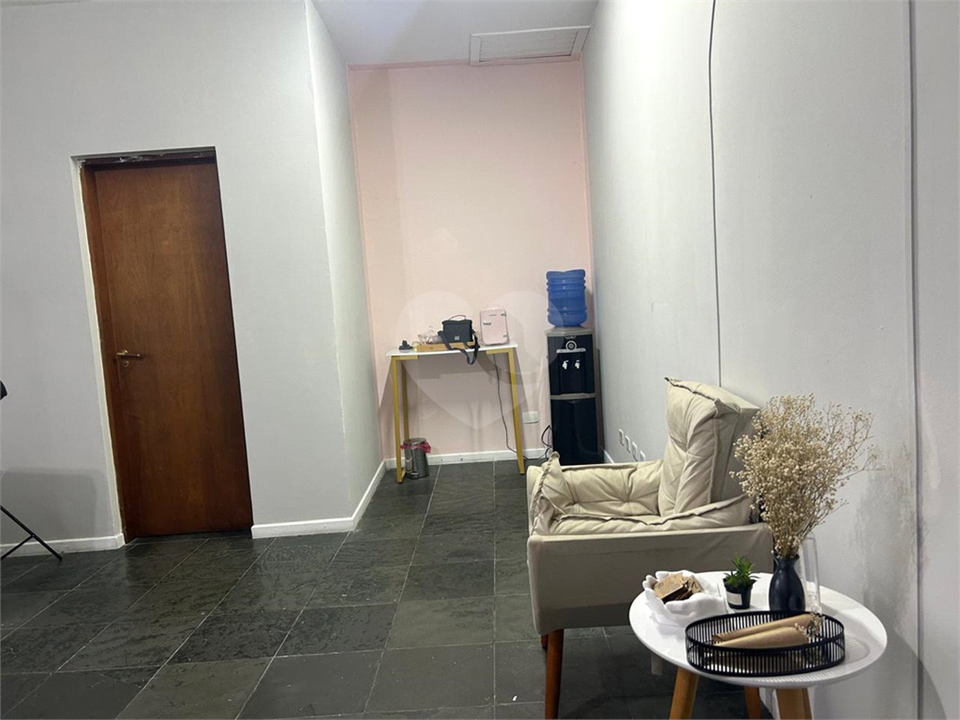 PRÉDIO COMERCIAL PARA INVESTIDORES COM 400 m2, , já com renda !