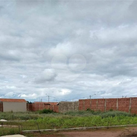 Terreno com 176,00 m² .