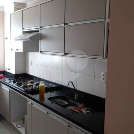 Apartamento no Condomínio Parque dos Manacás
