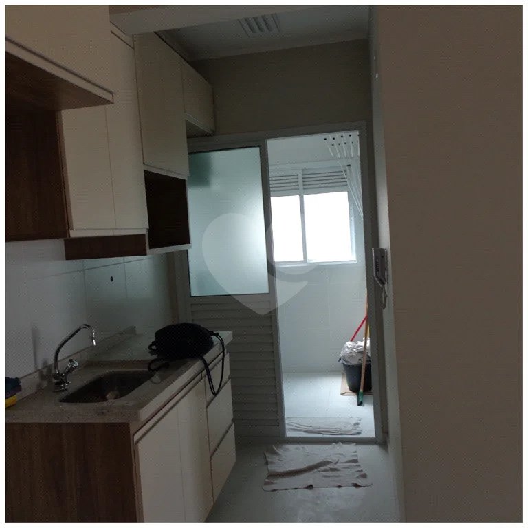 Apartamento de 2 quartos com garagem para alugar em Santa Cecília