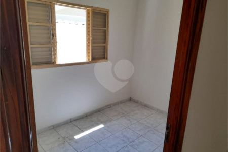 Casa à Venda na Vila Costa do Sol - São Carlos.