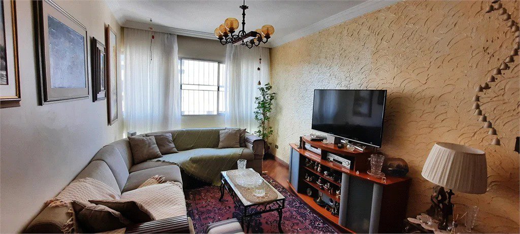 Apartamento à venda com 3 quartos, sendo 1 suíte, em Vila Madalena, São Paulo, SP