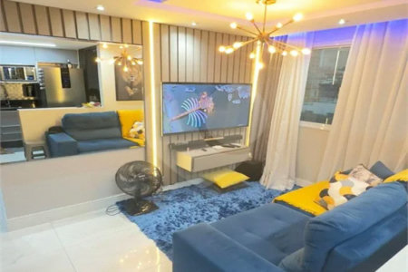 Apartamento com 40 m², 2 quartos, à venda no Cambuci