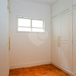 Apartamento na Bela Vista com 228m² 3 dormitorios Aceita e estuda Permuta.