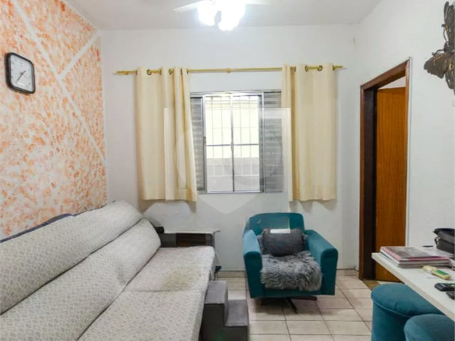 Sobrado à venda com 4 quartos, sendo 2 suítes,  em Jardim Líbano, São Paulo, SP