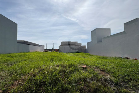 Loteamento á venda no Residencial Villenevve.