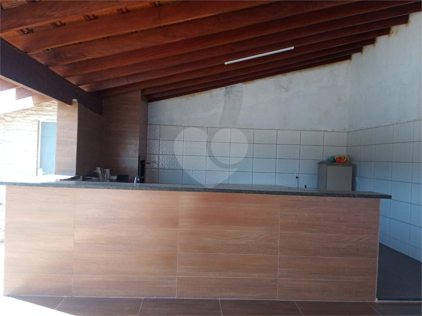 Maravilhosa chácara no Aracê de Santo Antonio recém construída, com uma construção de 230m²