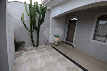 Casa com 3 dormitórios no Jardim Nova Santa Paula