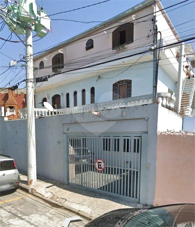 Casa com 260m² , 3 pavimentos , 6 dormitórios , 1 suíte , 3 vagas , a venda no Itaim Paulista.