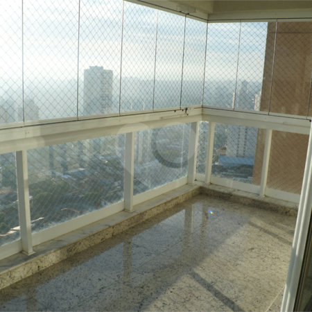 Apartamento de 142m² no Ipiranga com 3 dormitórios, 3 suítes e 3 vagas de garagem.
