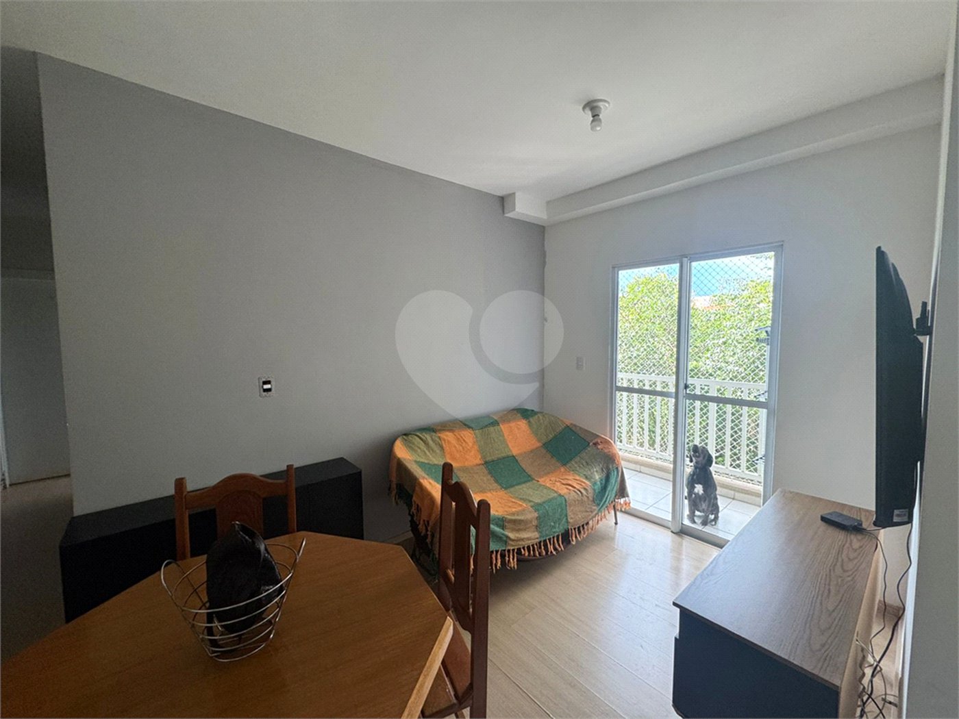 Apartamento de 49m2 á venda, no Parque das Oliveiras, em São Carlos.