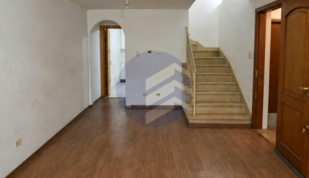 Sobrado à venda com 4 quartos em Jardim Trussardi, São Paulo, SP