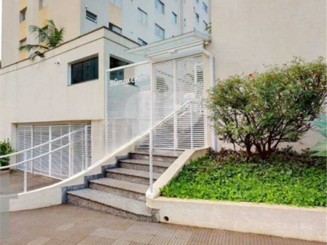 Apartamento à venda com 3 quartos, sendo 1 suíte,  em Alto de Pinheiros, São Paulo, SP