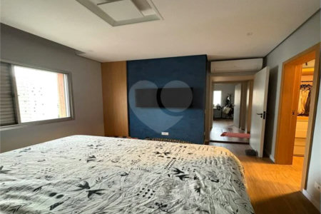 Apartamento Recém reformado e mobiliado a venda em Vila Mariana