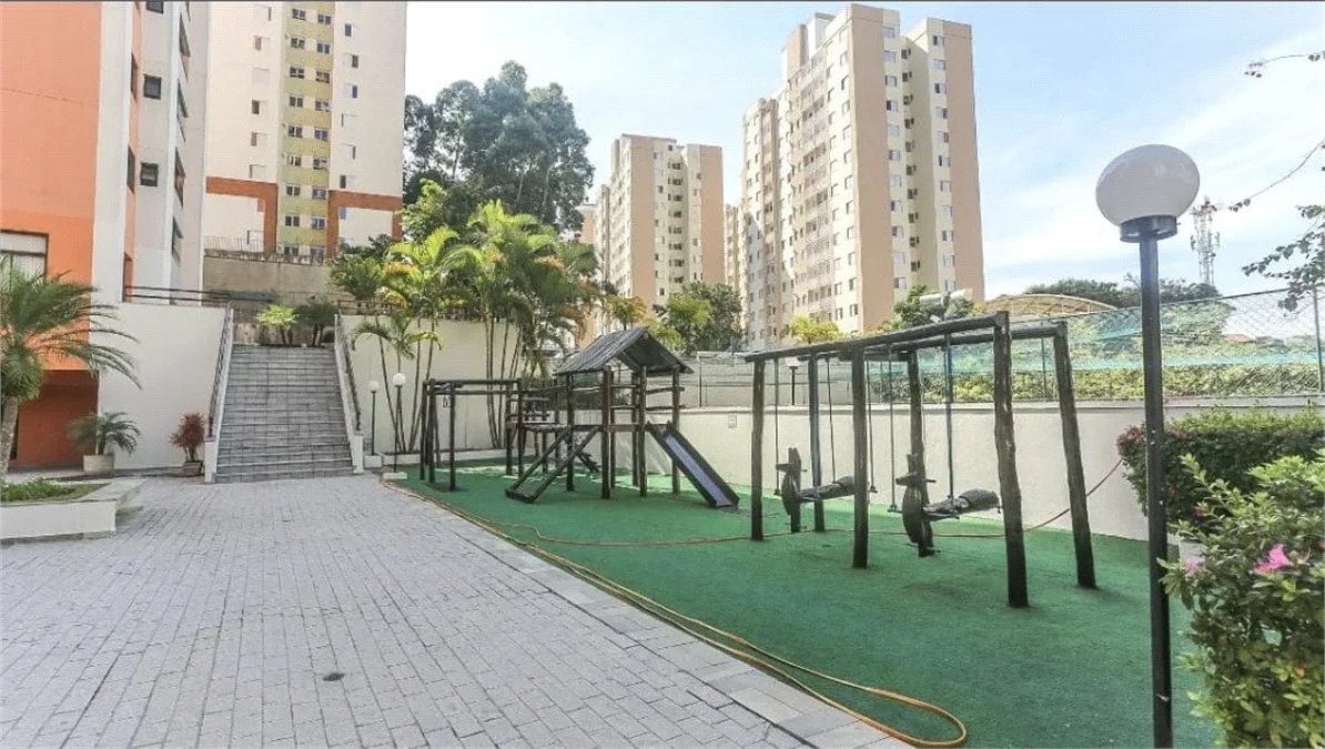 Apartamento à venda com 3 quartos, sendo 1 suíte,  em Jardim das Vertentes, São Paulo, SP