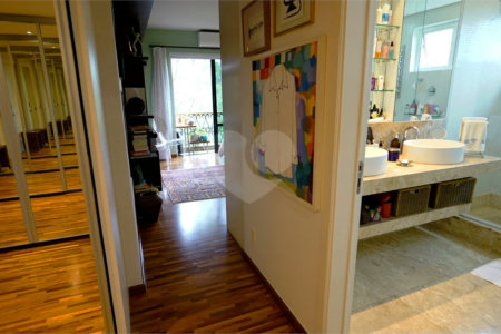 Apartamento à venda com 4 quartos, sendo 3 suítes, em Santo Amaro, São Paulo, SP