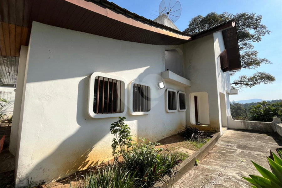 Sobrado à venda com 3 suítes em Tremembé, São Paulo, SP