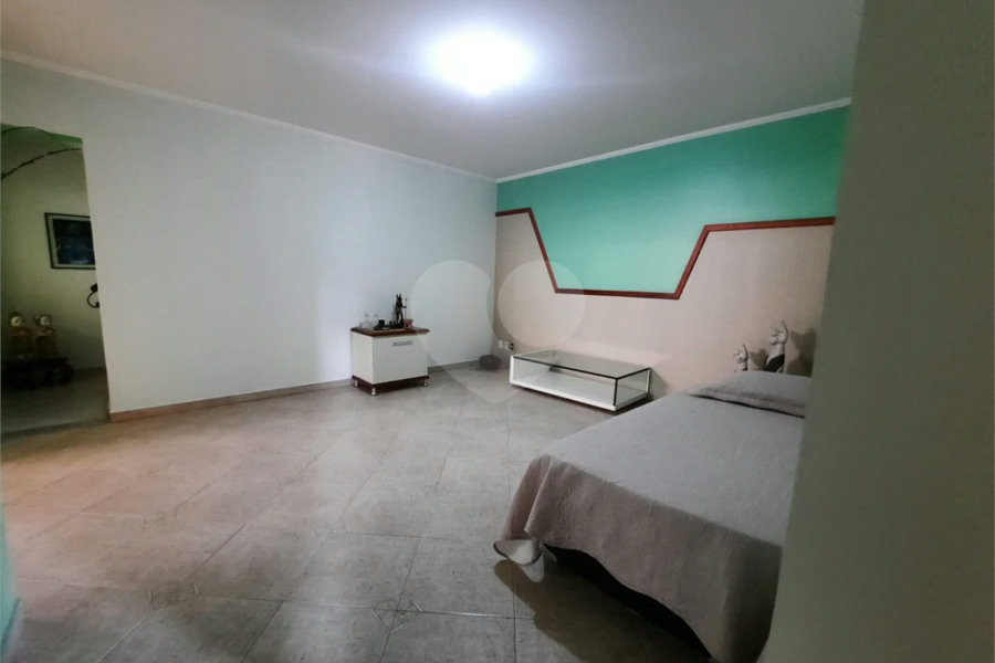 Sobrado à venda com 4 quartos, sendo 3 suítes,  em Região Central, Caieiras, SP