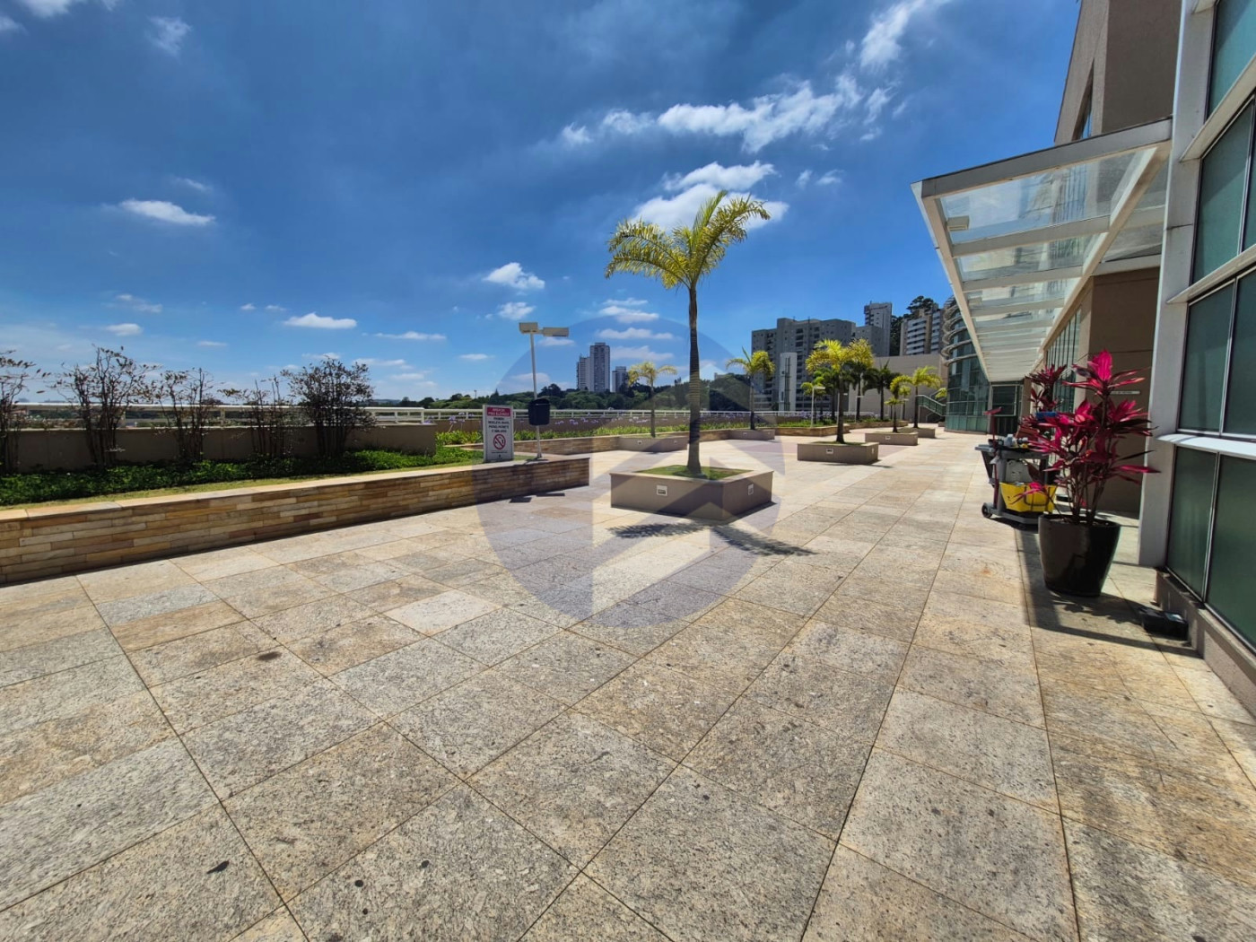 Apartamento à venda ou para alugar, 110m² com 2 quartos, sendo 1 suíte, escritório e  vagas Condomínio Paulistano, São Paulo - SP
