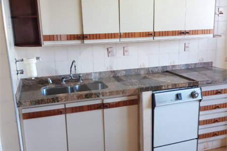 Apartamento no Edifício Winston Monteiro Ricetti