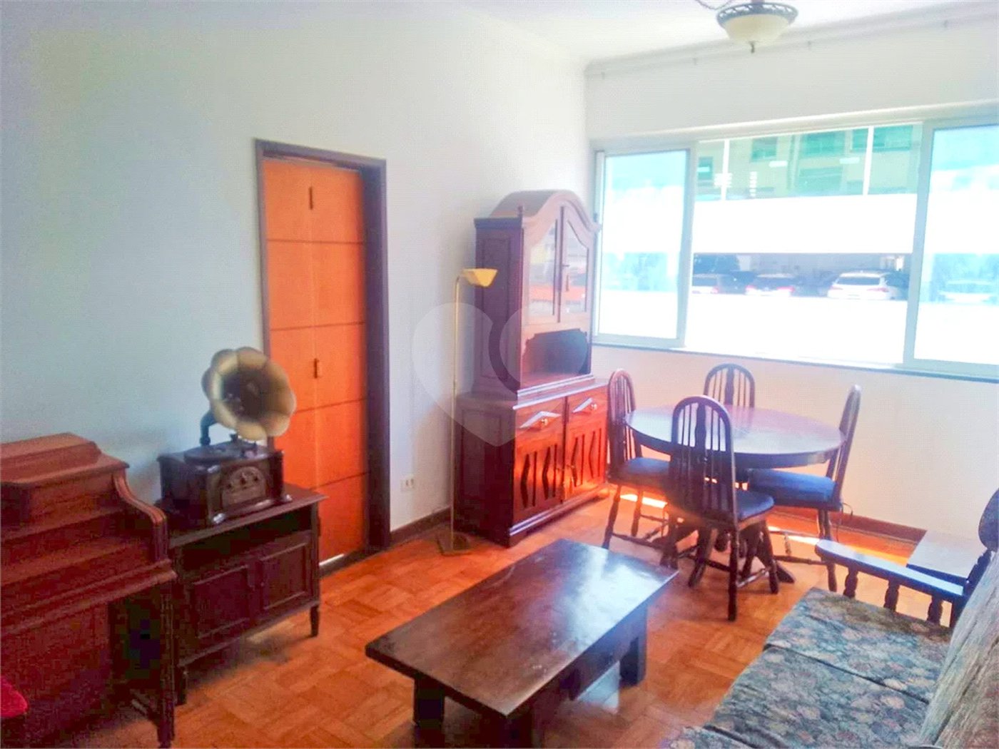 Apartamento na Consolação com 2 quartos, varanda, sem vaga.