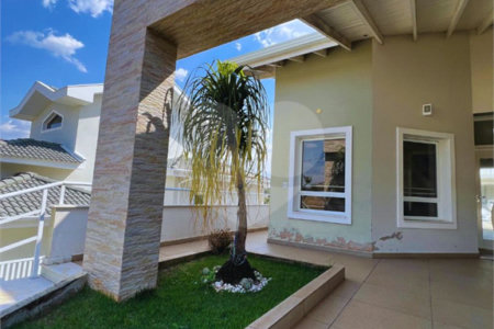 Apresento essa belíssima casa no Condomínio Delle Stelle - Louveira SP