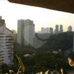 APARTAMENTO UM POR ANDAR!