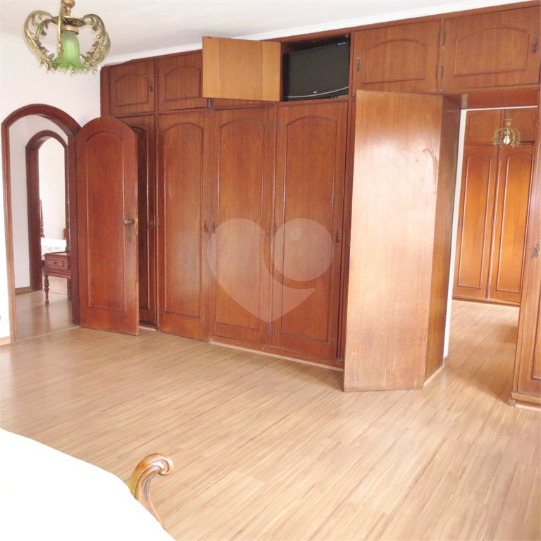 Suntuoso Sobrado na Saúde c/442m2 de construção - 3 Suítes/ 6 vagas