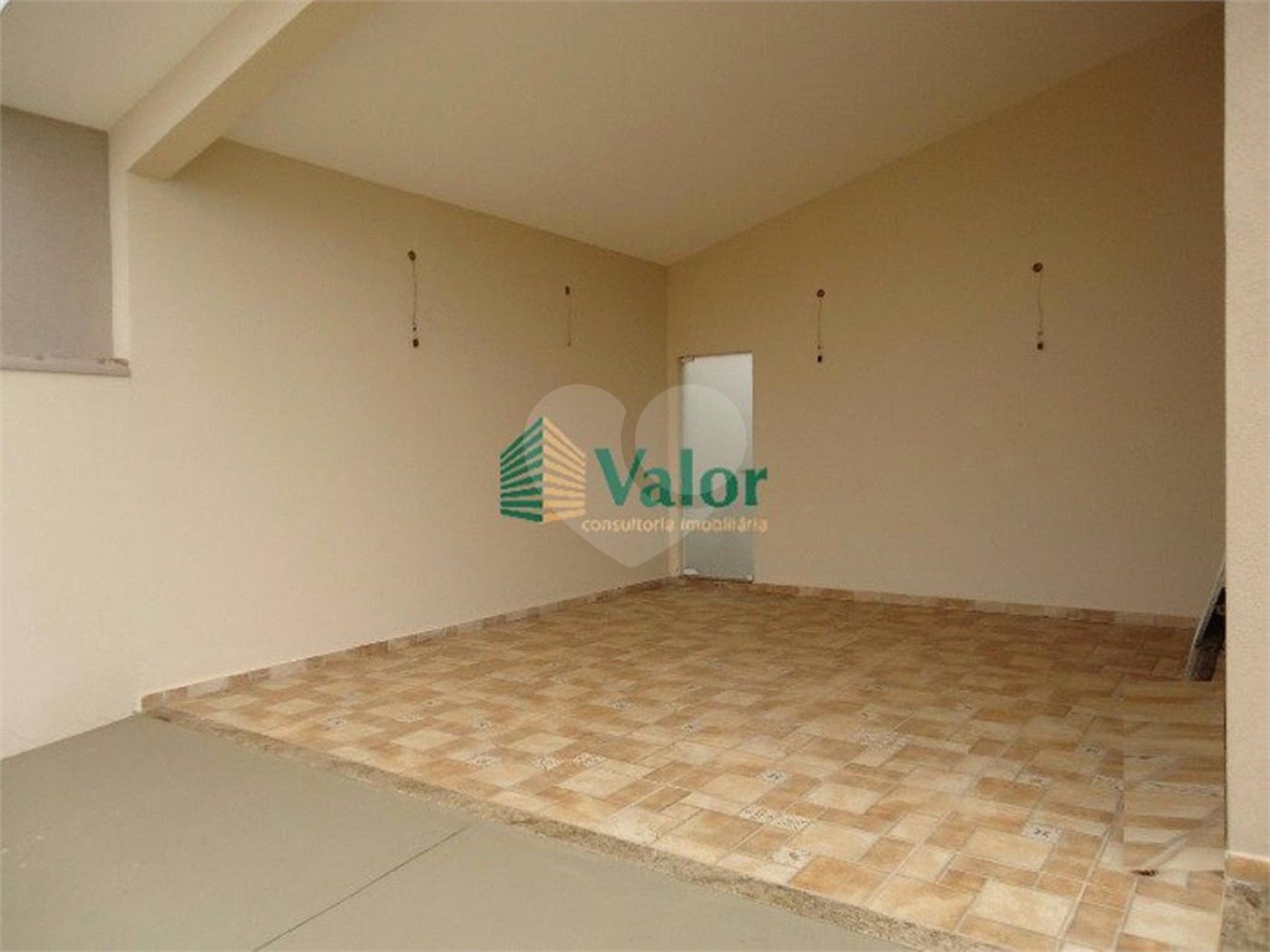 Casa no Condomínio Quebec, com 4 dormitórios, sendo 1 suíte.