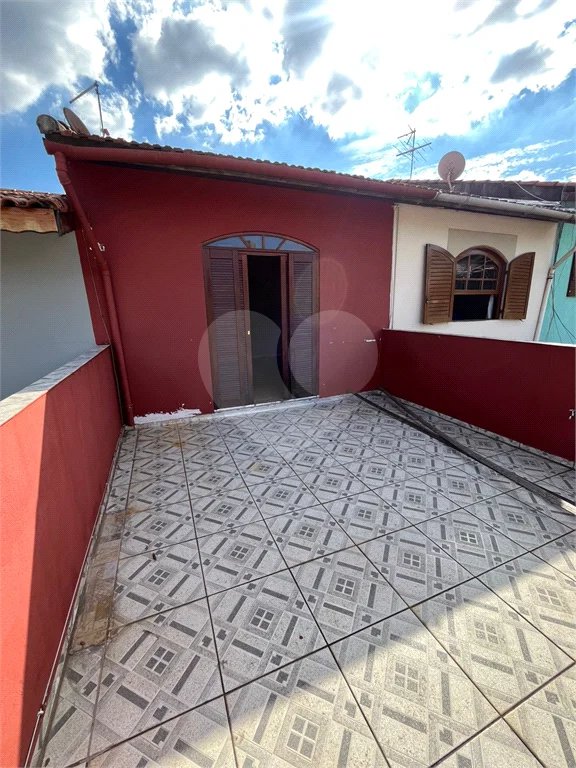 Casa com 125m², 2 dormitórios, 1 vaga, à venda na Vila Harmonia em Guarulhos.
