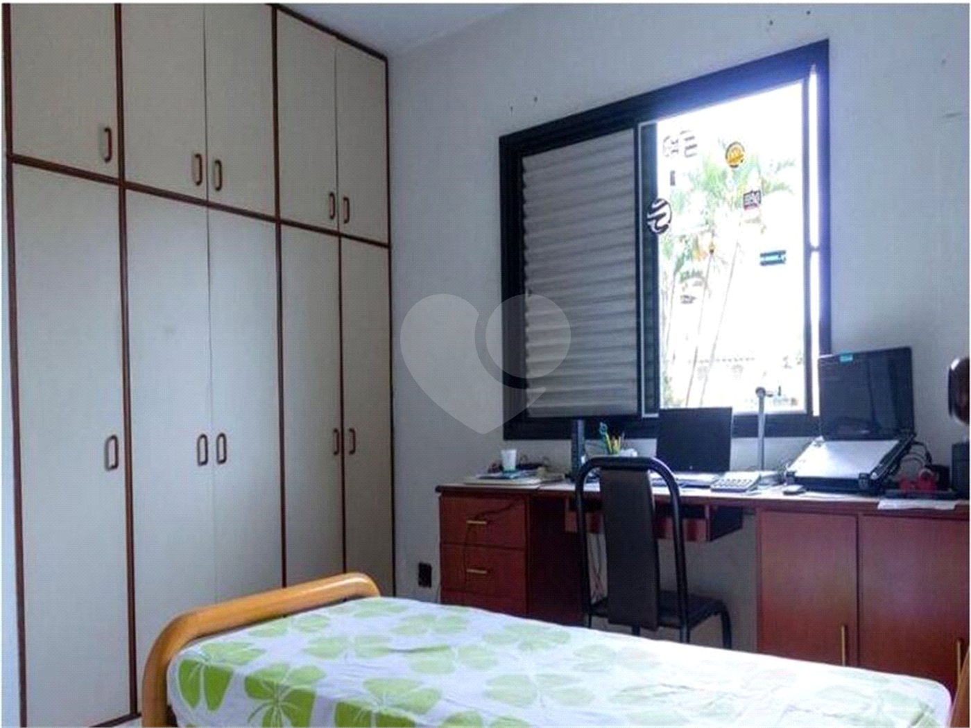 Apartamento com 04 Dorm 04 Suítes 04 Vagas na Saúde para venda ou locação.