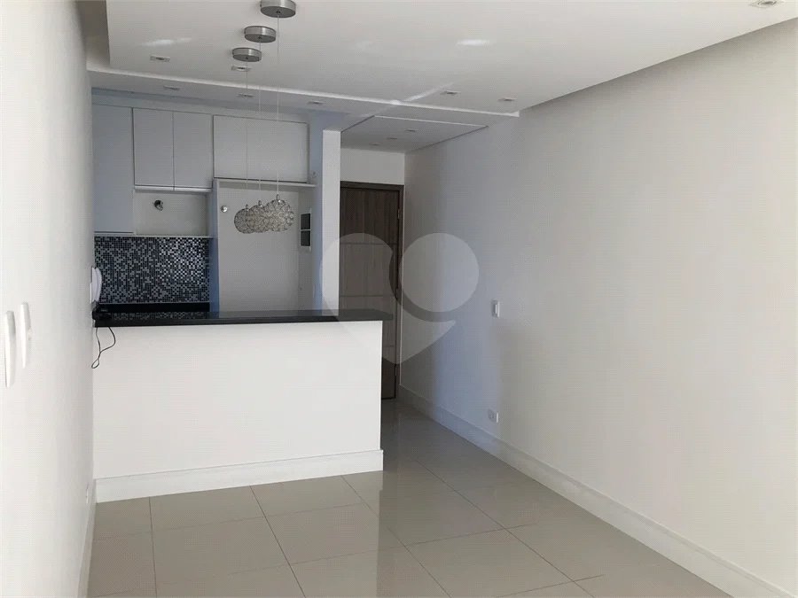 Lindo Apartamento com Varanda integrada