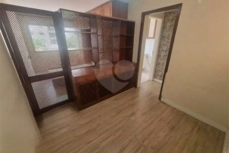 Studio com 33m2 AU, 39m2 AT, com 1 dormitório, sem vaga, a 1 quadra da Av Paulista e Metro Paraíso.