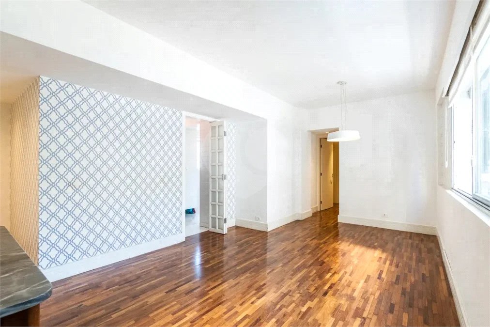 Apartamento para venda em Moema com 2 quartos, sendo 2 suítes, 70m²