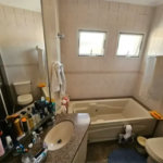 Linda casa em condomínio fechado – conforto, espaço e sofisticação!