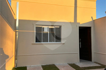Casa Térrea - 2 quartos com suíte - Jadim Esperança - Mogi das Cruzes SP