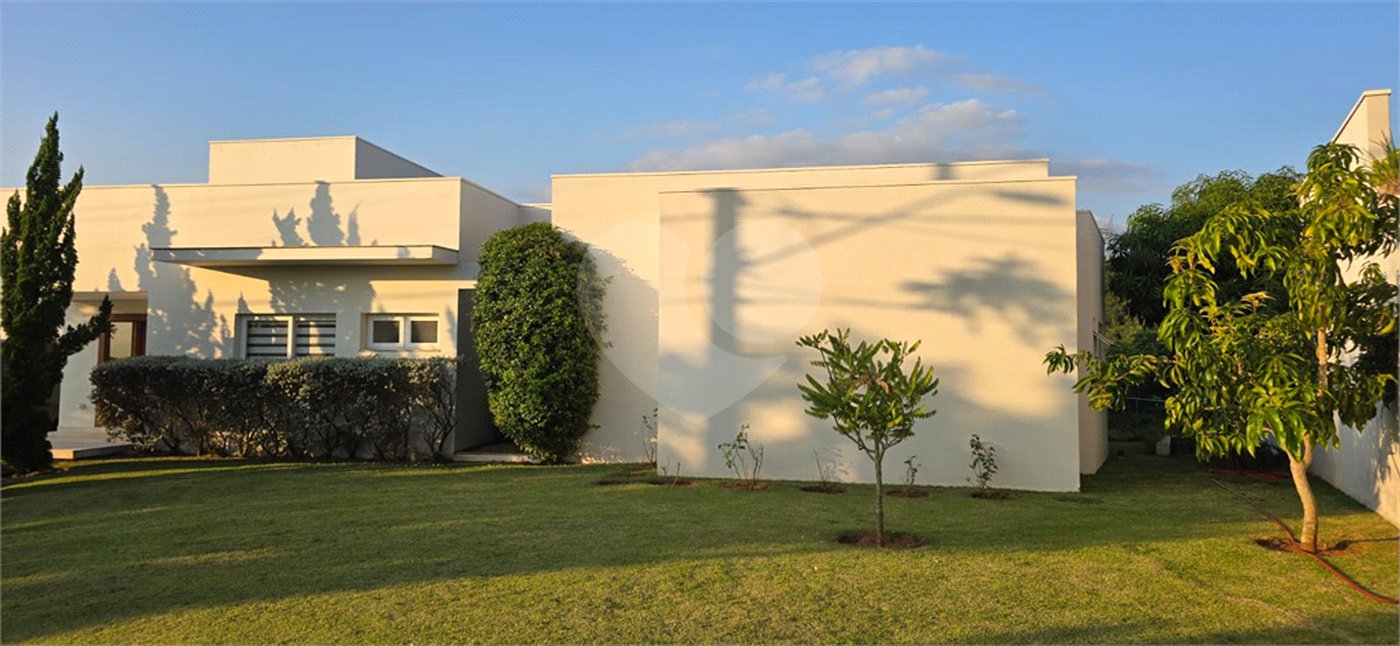 Casa à venda com 7 quartos, sendo 5 suítes, em Residencial Jardim Primavera, Louveira, SP