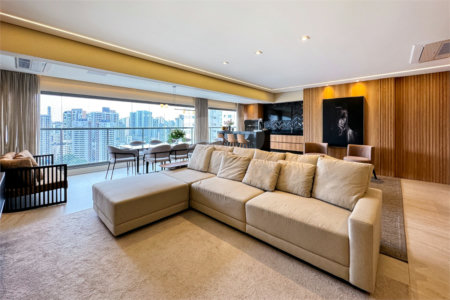 Apartamento à venda com 3 suítes em Chácara Santo Antônio, São Paulo, SP
