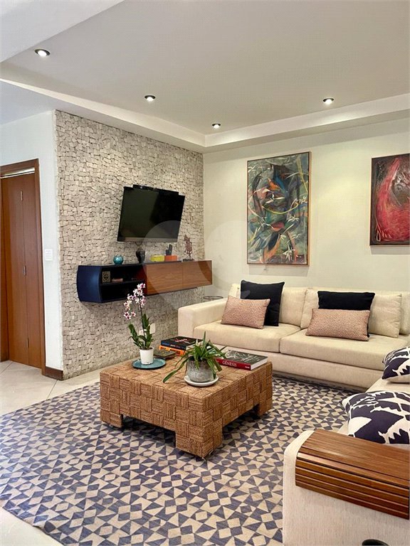 3 quartos 1 suíte 167m² área útil 2 vagas