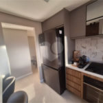 Apartamento totalmente mobiliado com 2 dormitórios, 1 vaga