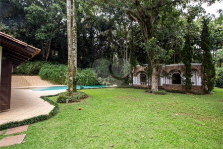 Casa à venda com 4 suítes no condomínio Chácara Flora, São Paulo - SP