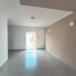 Casa com Suíte Master, Closet, Piscina e Espaço Gourmet Próxima ao Parque Ecológico- 03 quartos -com quintal