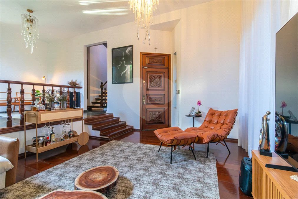 Sobrado à venda com 3 quartos, sendo 1 suíte, em Jardim Prudência, São Paulo, SP